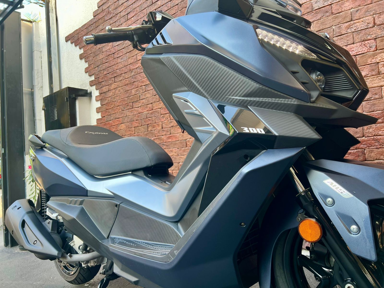 DAFRA CRUISYM 300 ABS