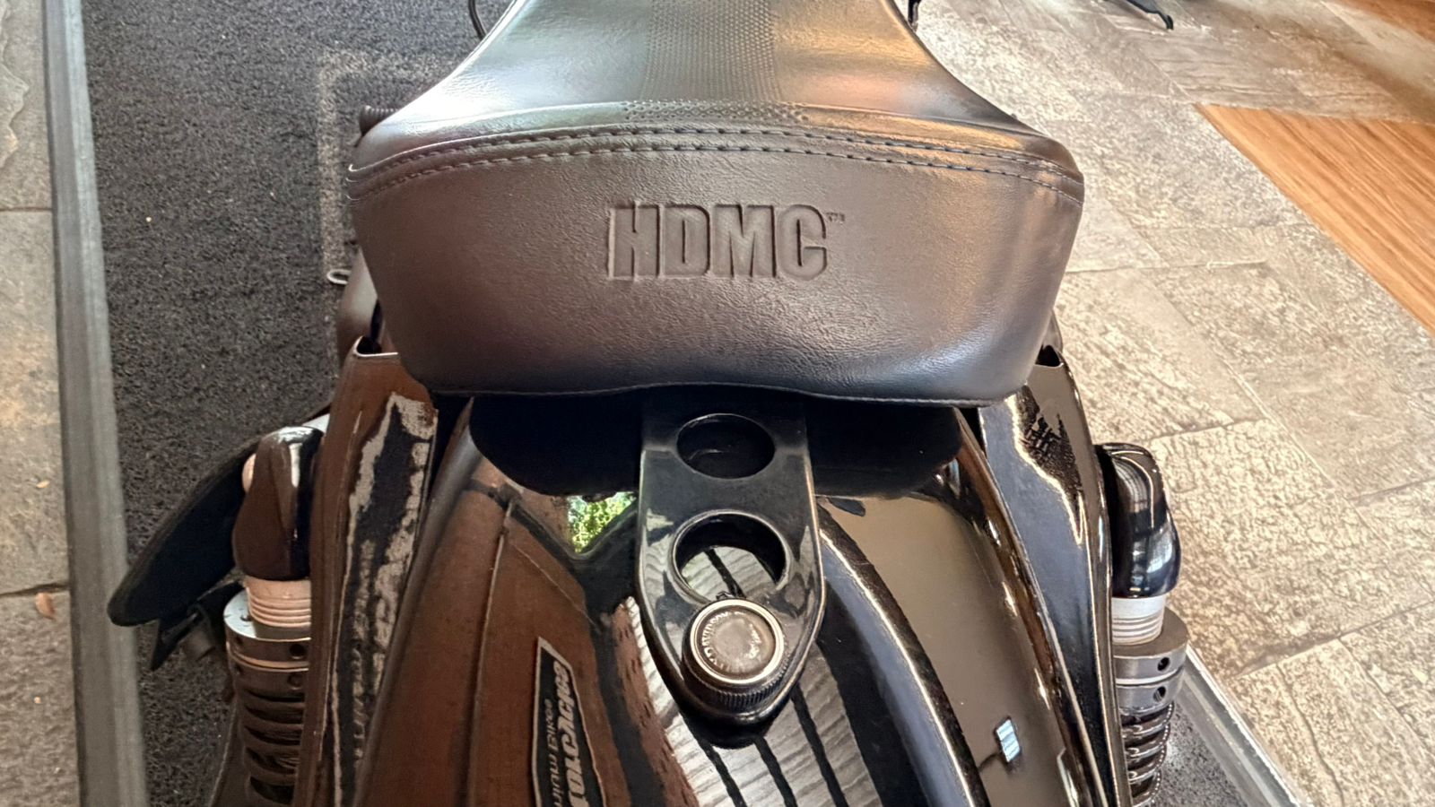 HARLEY-DAVIDSON SPORTSTER IRON 883