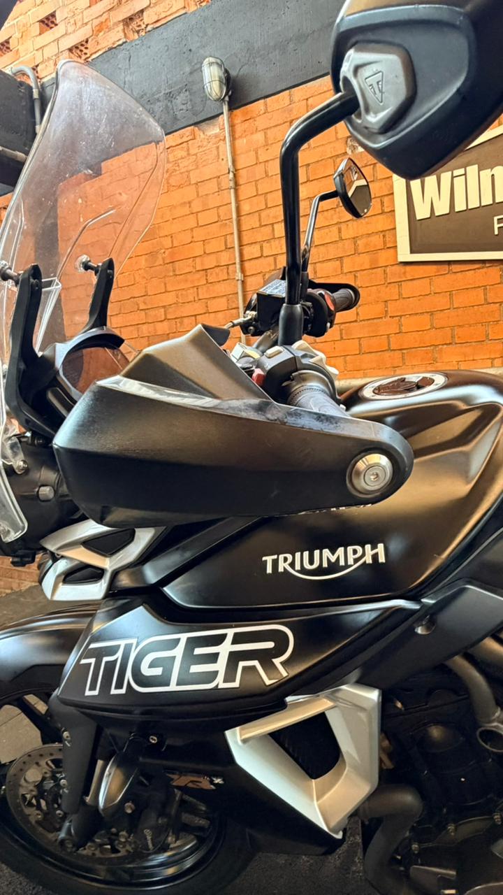 TRIUMPH TIGER 800 XRX
