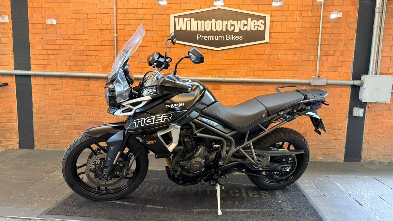 TRIUMPH TIGER 800 XRX