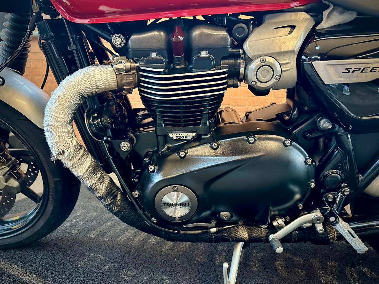 TRIUMPH SPEED TWIN 