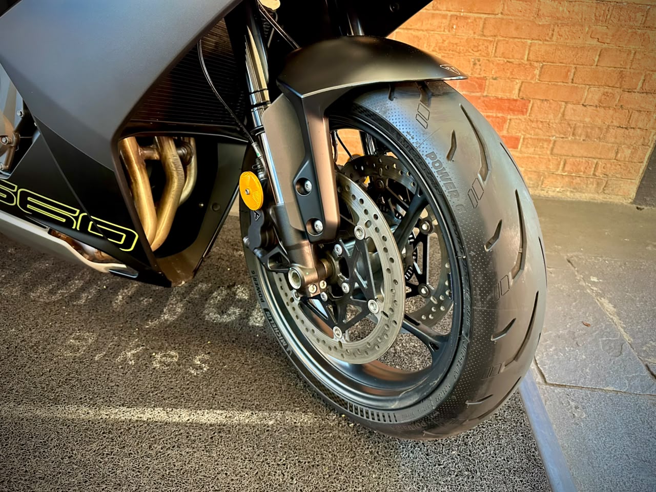 TRIUMPH DAYTONA 660