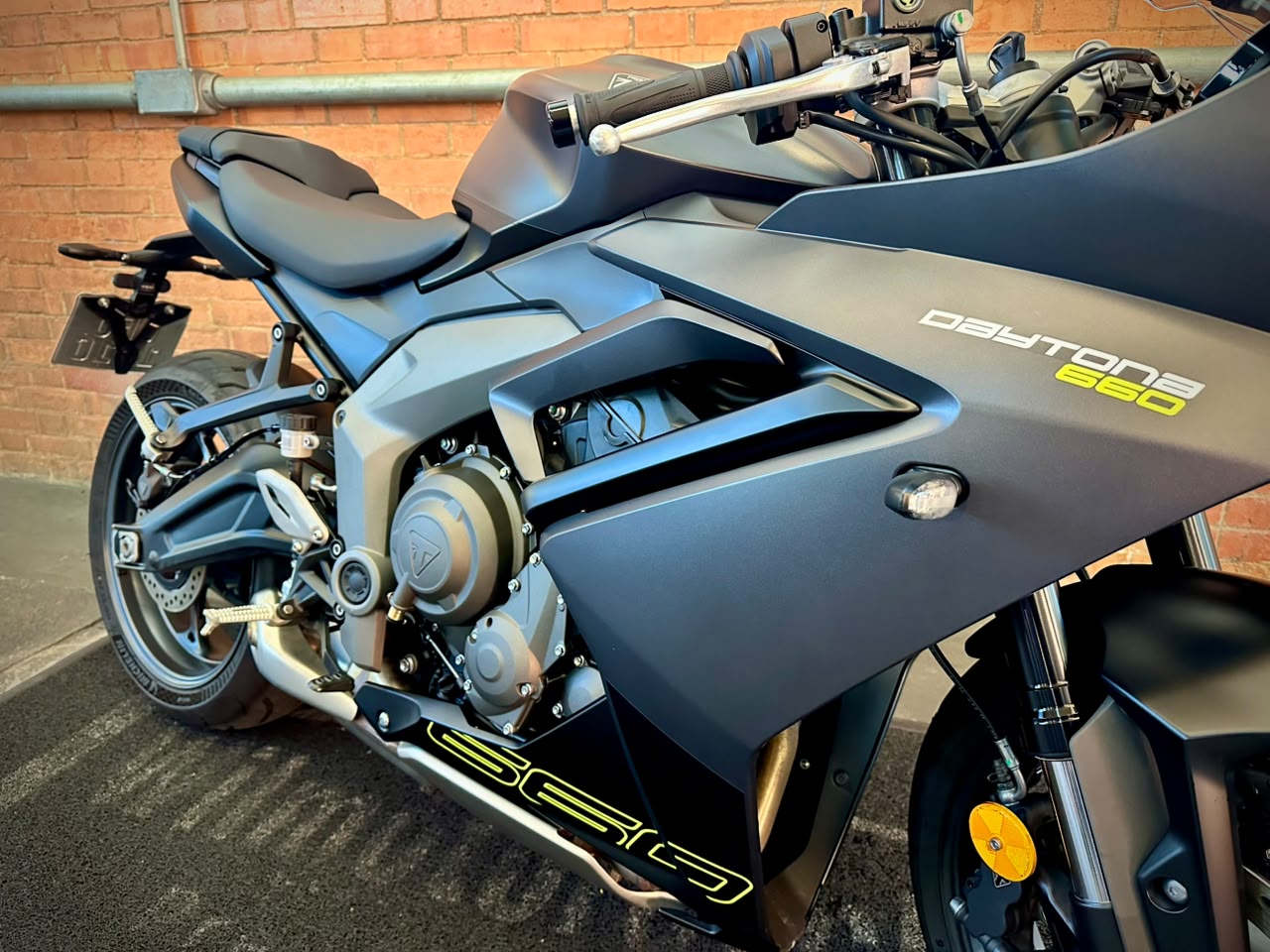TRIUMPH DAYTONA 660