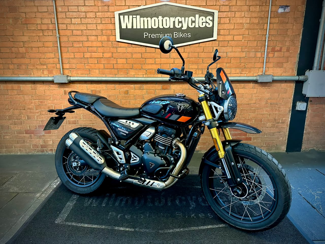 TRIUMPH SCRAMBLER