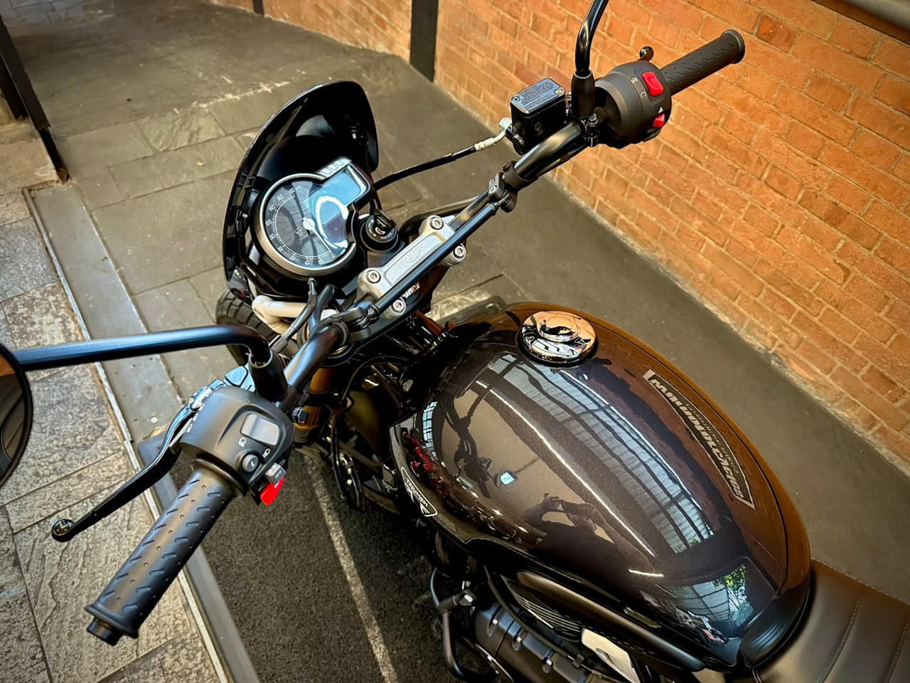 TRIUMPH SCRAMBLER