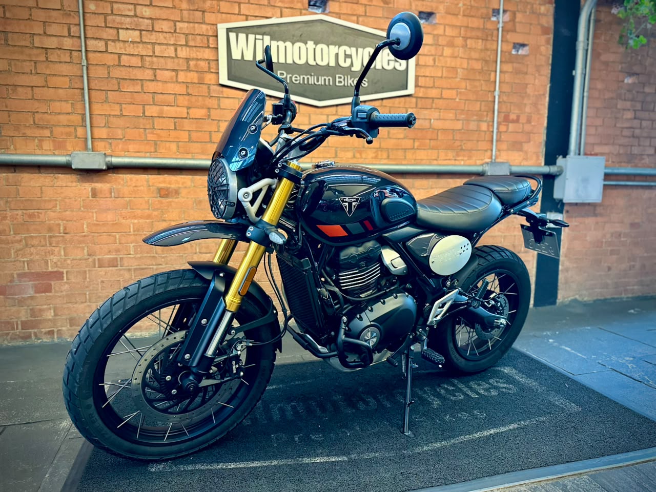 TRIUMPH SCRAMBLER