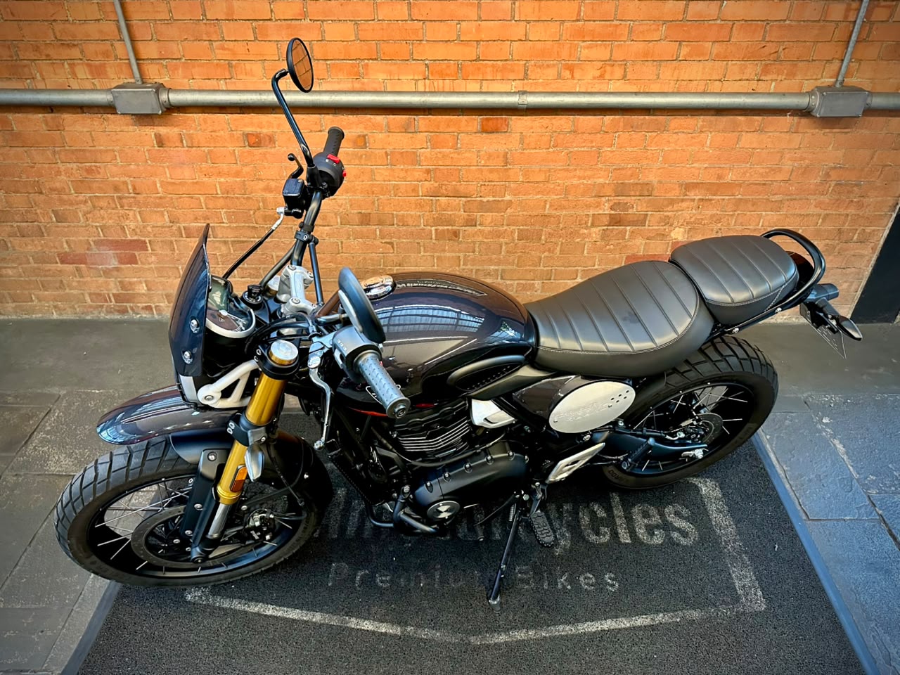 TRIUMPH SCRAMBLER