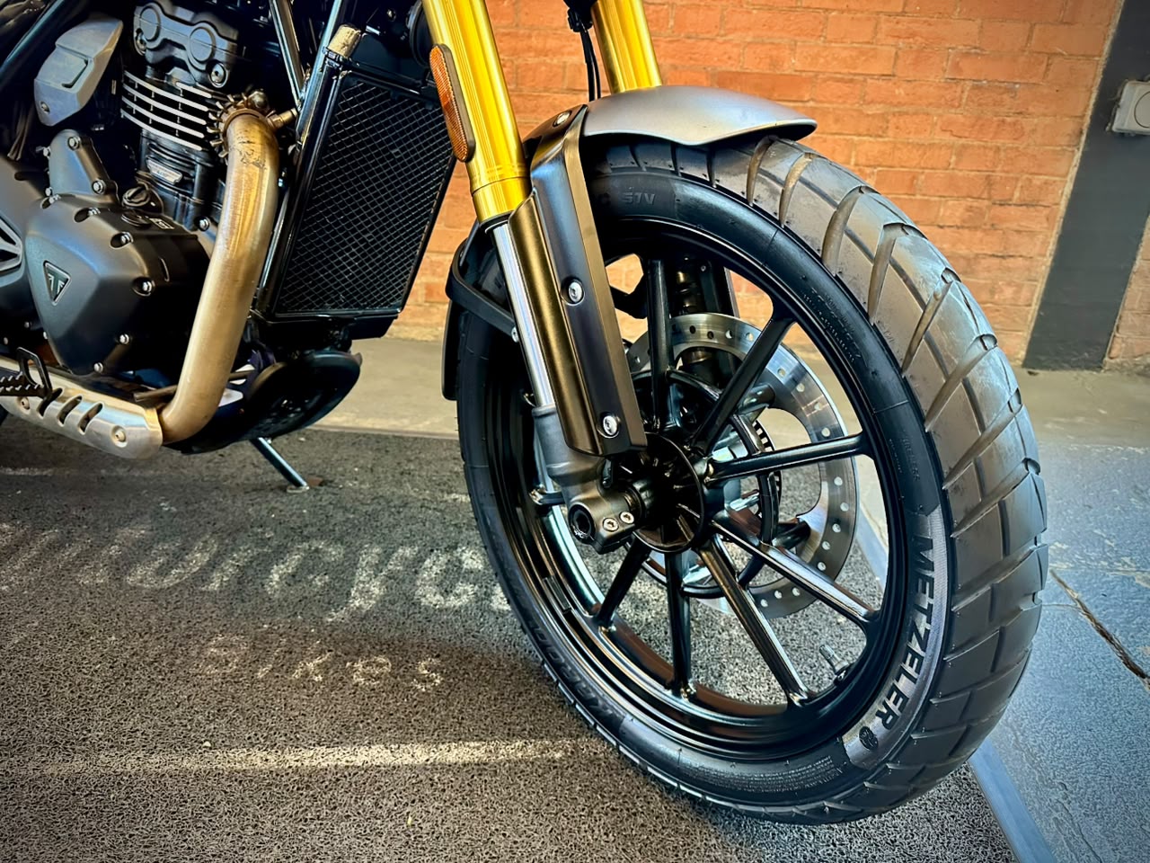 TRIUMPH SCRAMBLER