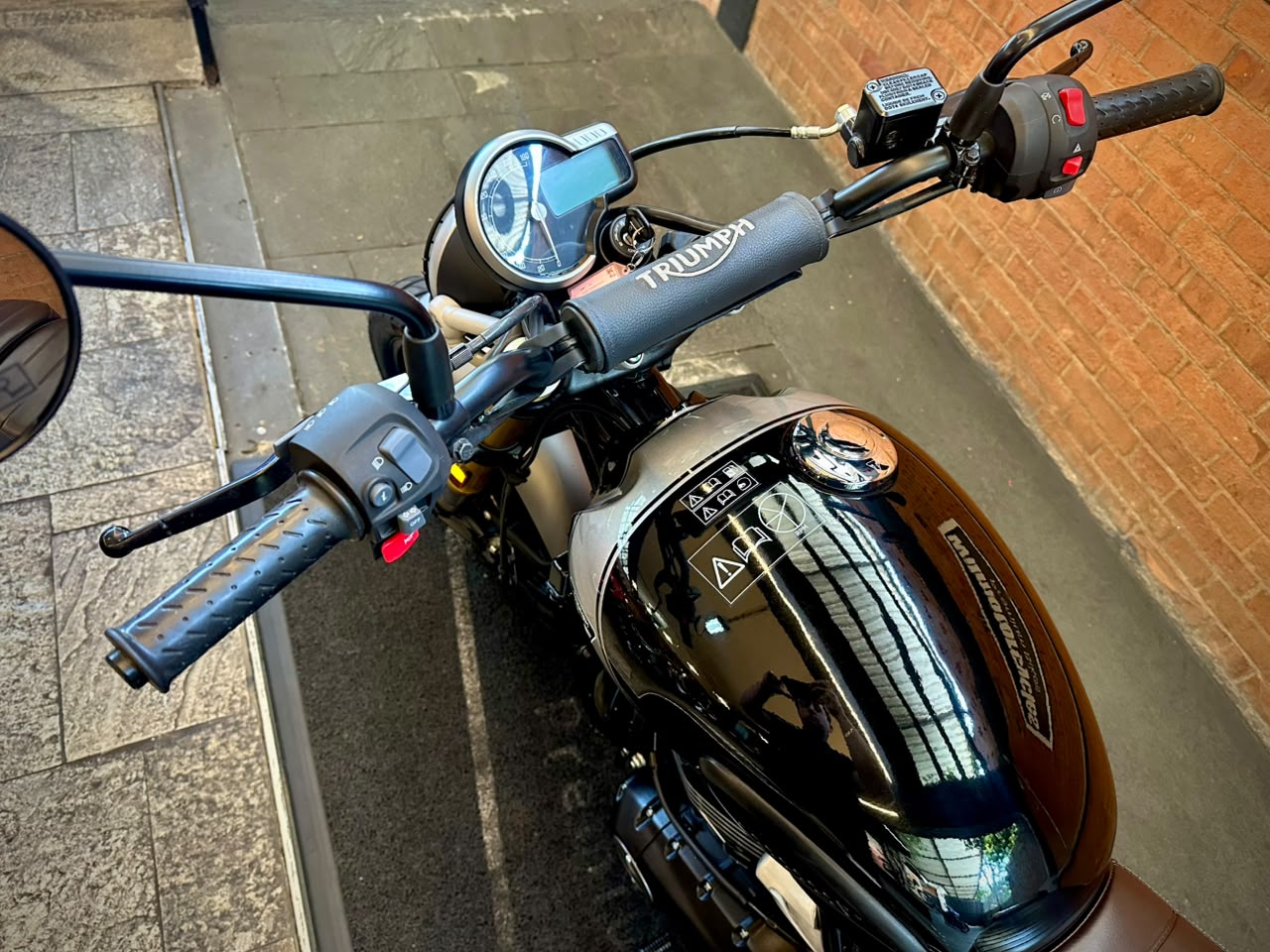 TRIUMPH SCRAMBLER