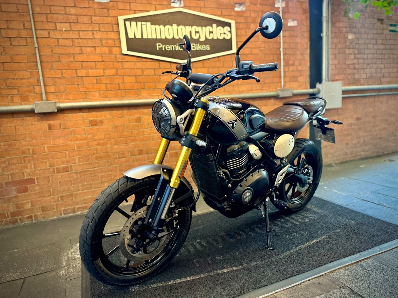 TRIUMPH SCRAMBLER