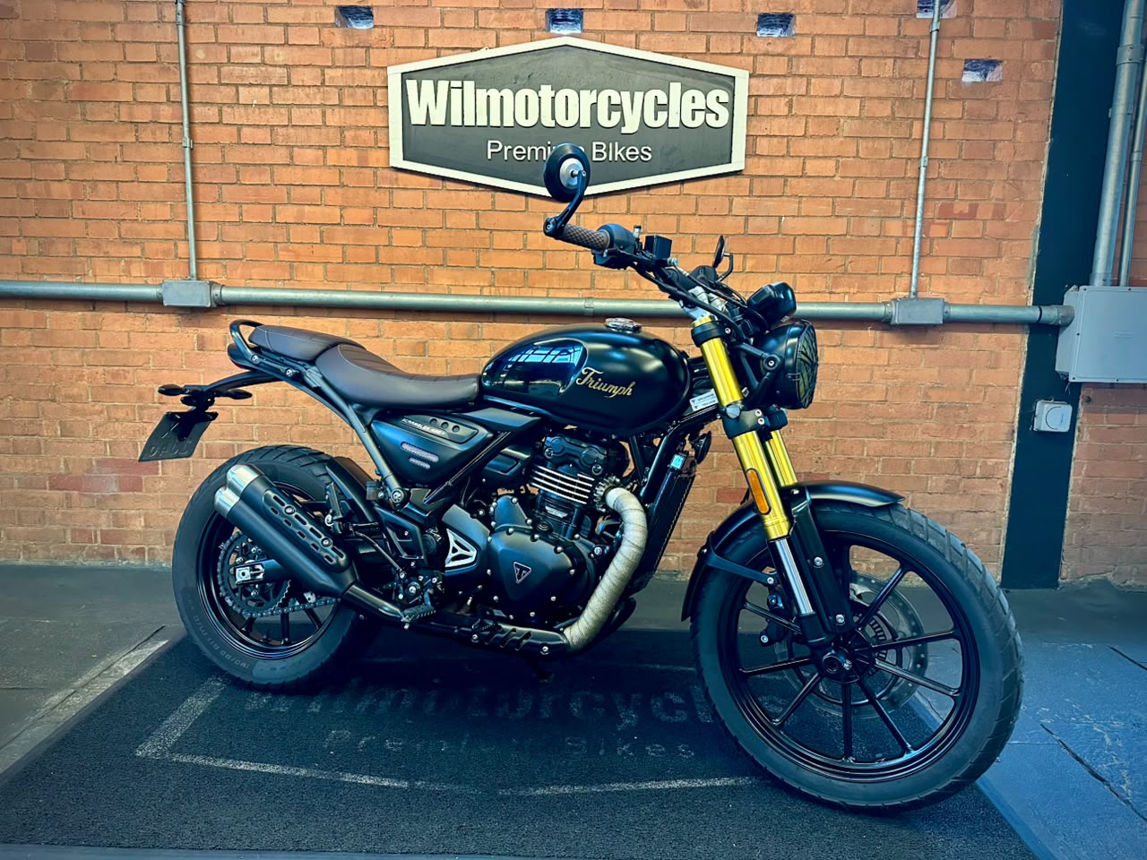 TRIUMPH SCRAMBLER
