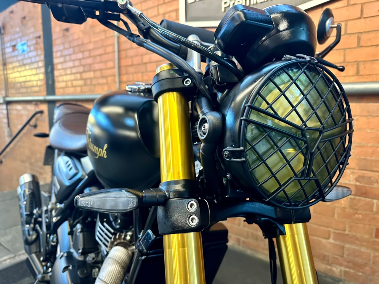 TRIUMPH SCRAMBLER