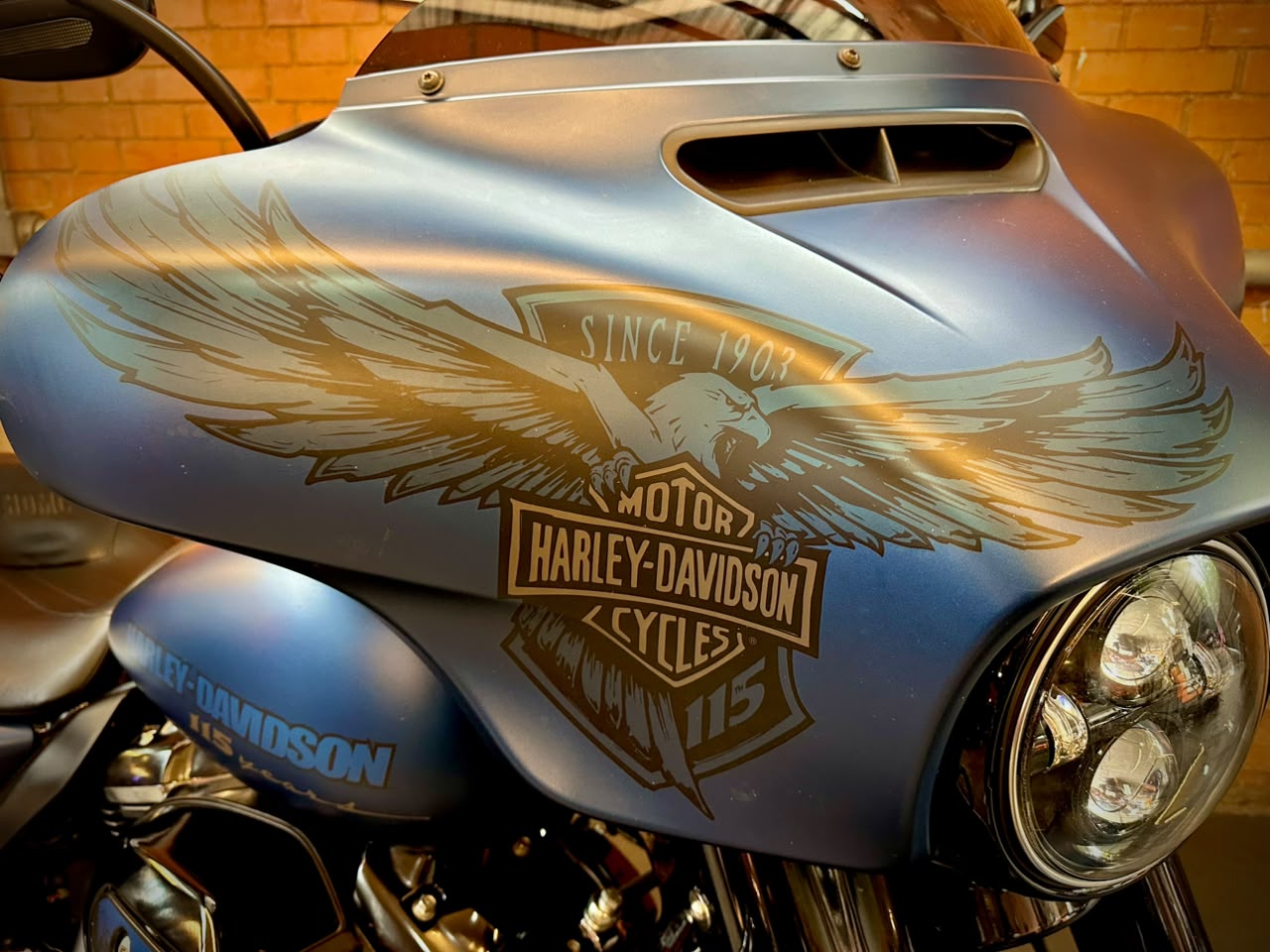 HARLEY-DAVIDSON STREET GLIDE SPECIAL 115TH ANNIVERSARY