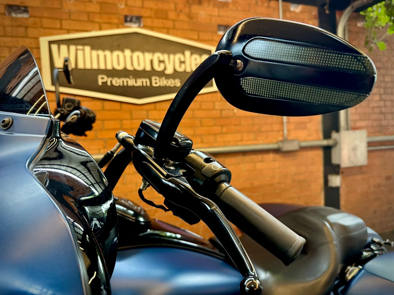 HARLEY-DAVIDSON STREET GLIDE SPECIAL 115TH ANNIVERSARY