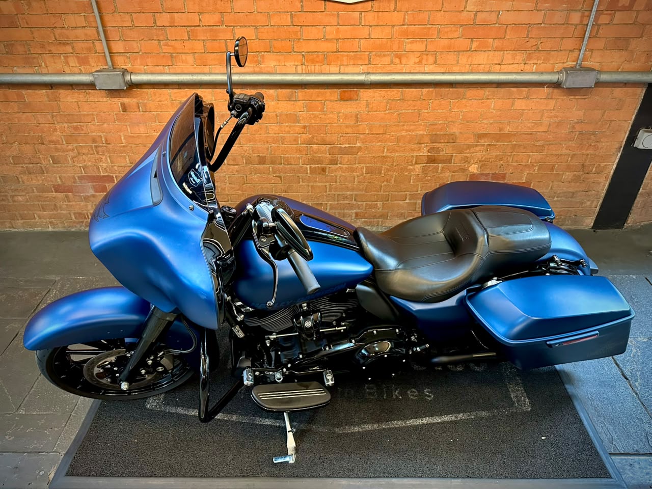 HARLEY-DAVIDSON STREET GLIDE SPECIAL 115TH ANNIVERSARY