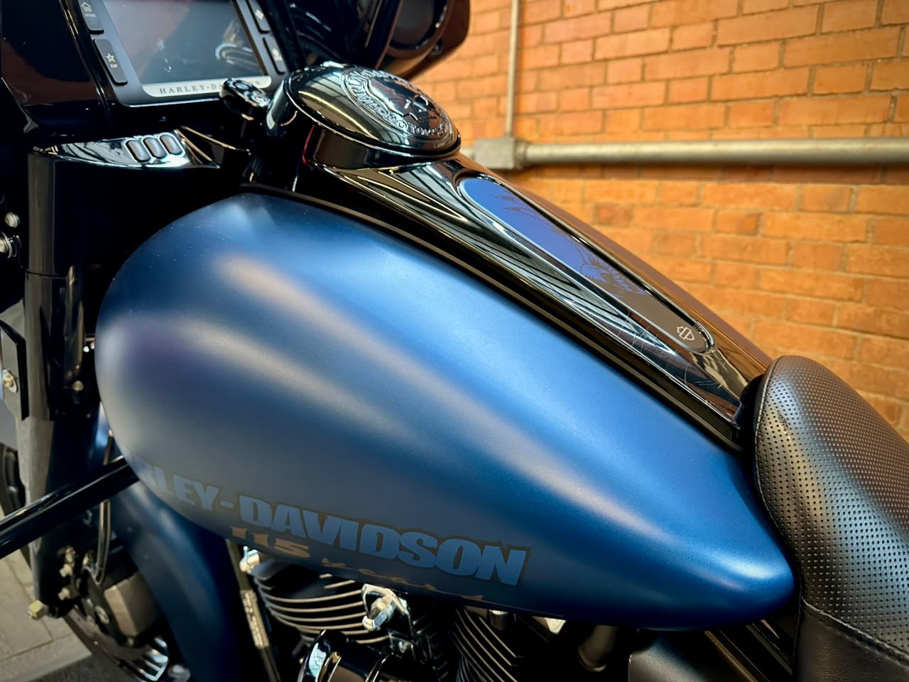 HARLEY-DAVIDSON STREET GLIDE SPECIAL 115TH ANNIVERSARY