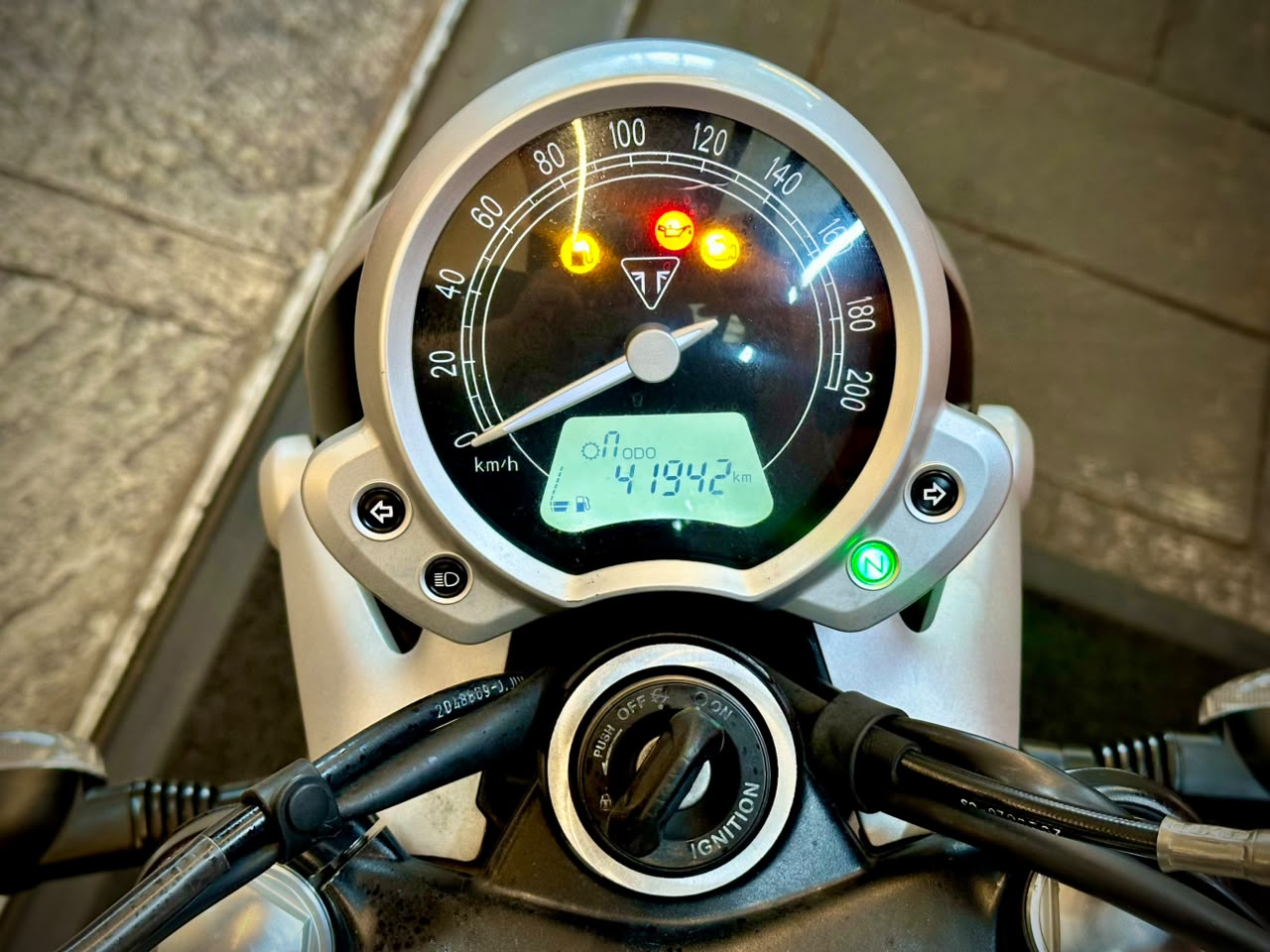 TRIUMPH STREET TWIN