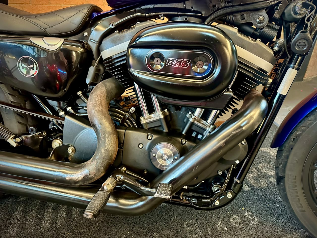 HARLEY-DAVIDSON SPORTSTER IRON 883