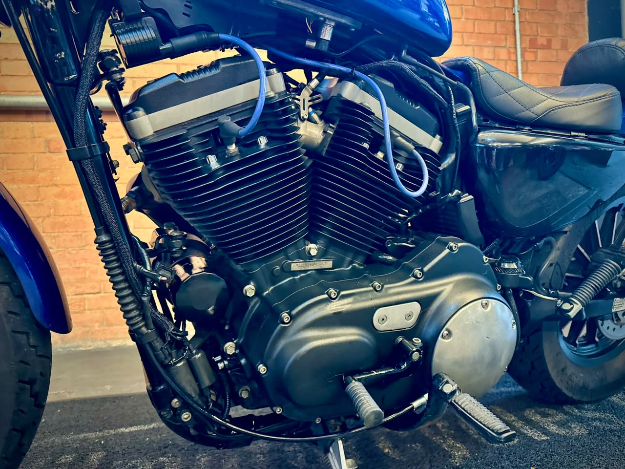 HARLEY-DAVIDSON SPORTSTER IRON 883