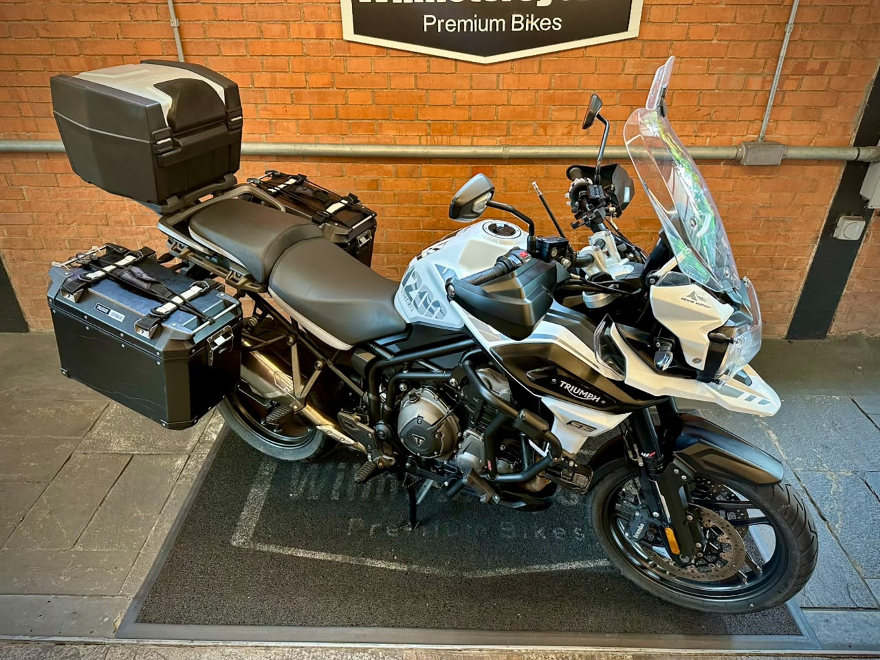 TRIUMPH TIGER 1200 XR