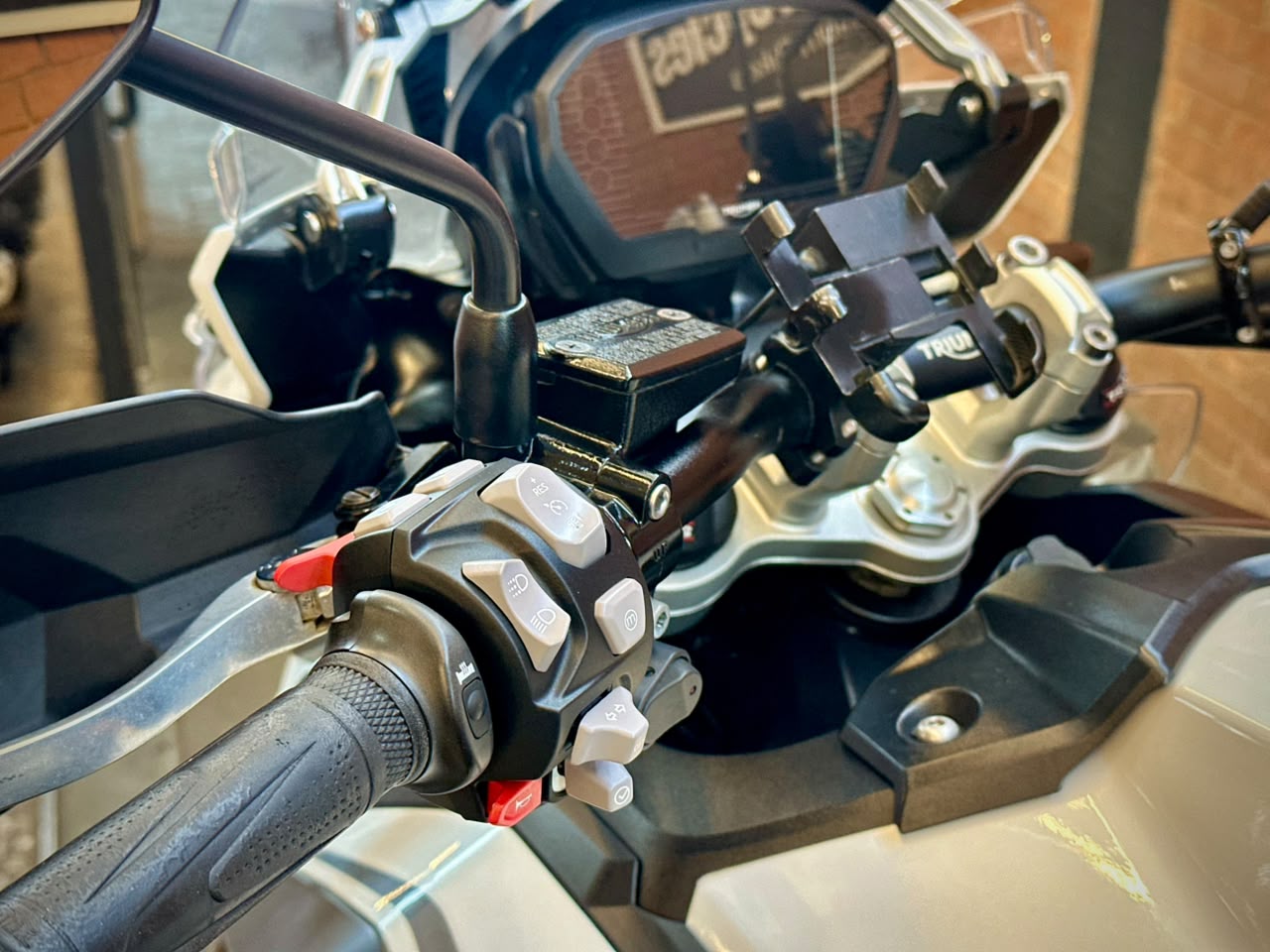 TRIUMPH TIGER 1200 XR