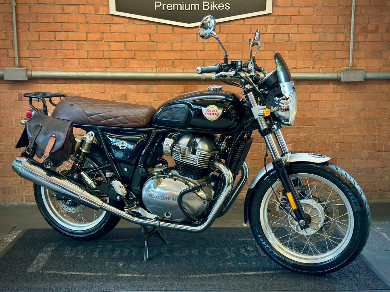 ROYAL ENFIELD INTERCEPTOR 