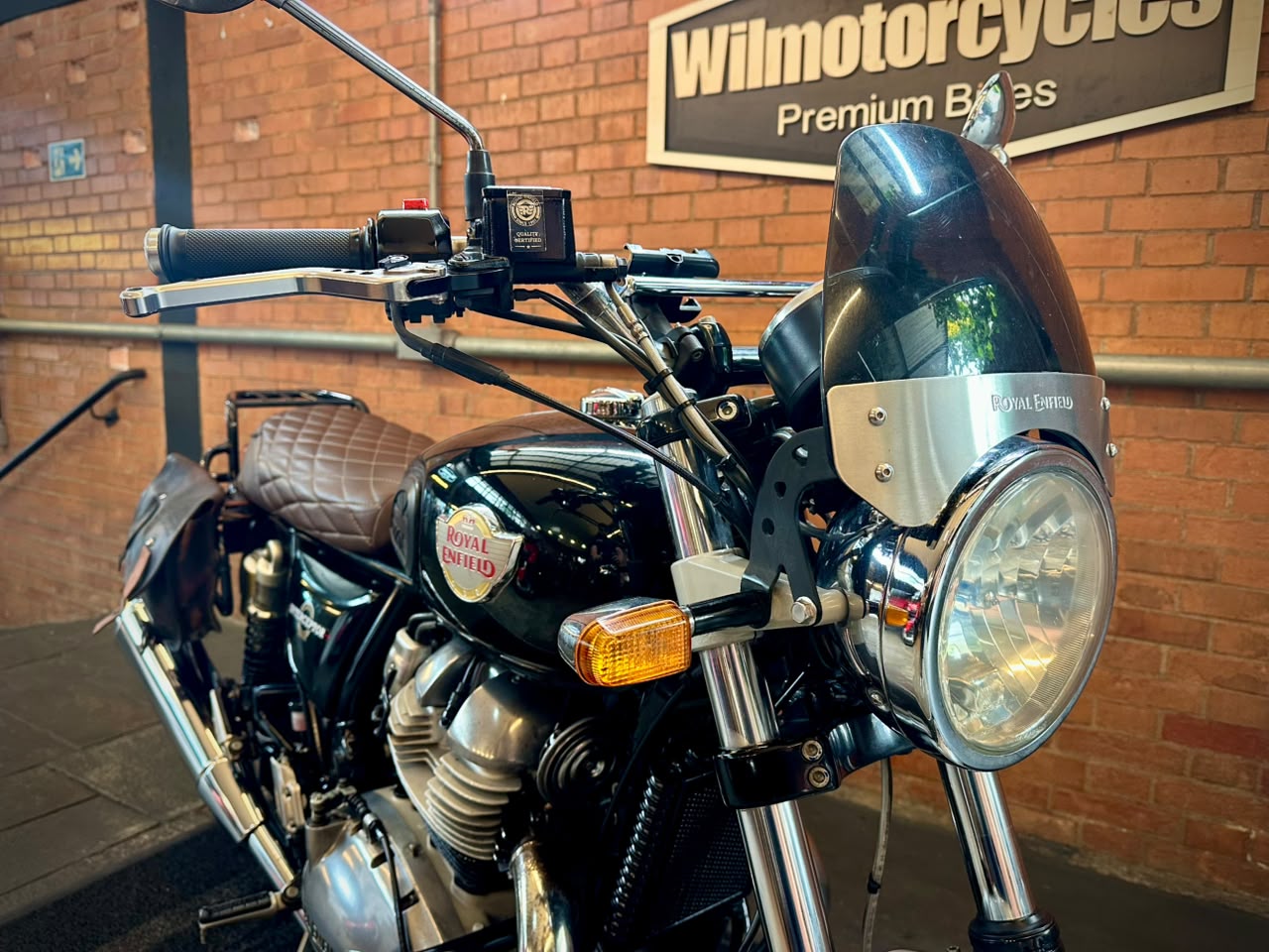 ROYAL ENFIELD INTERCEPTOR 
