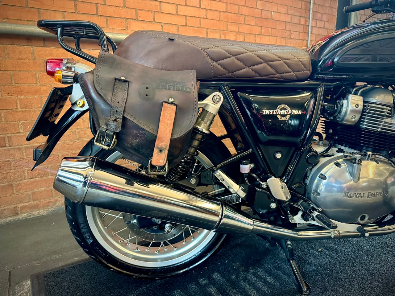 ROYAL ENFIELD INTERCEPTOR 