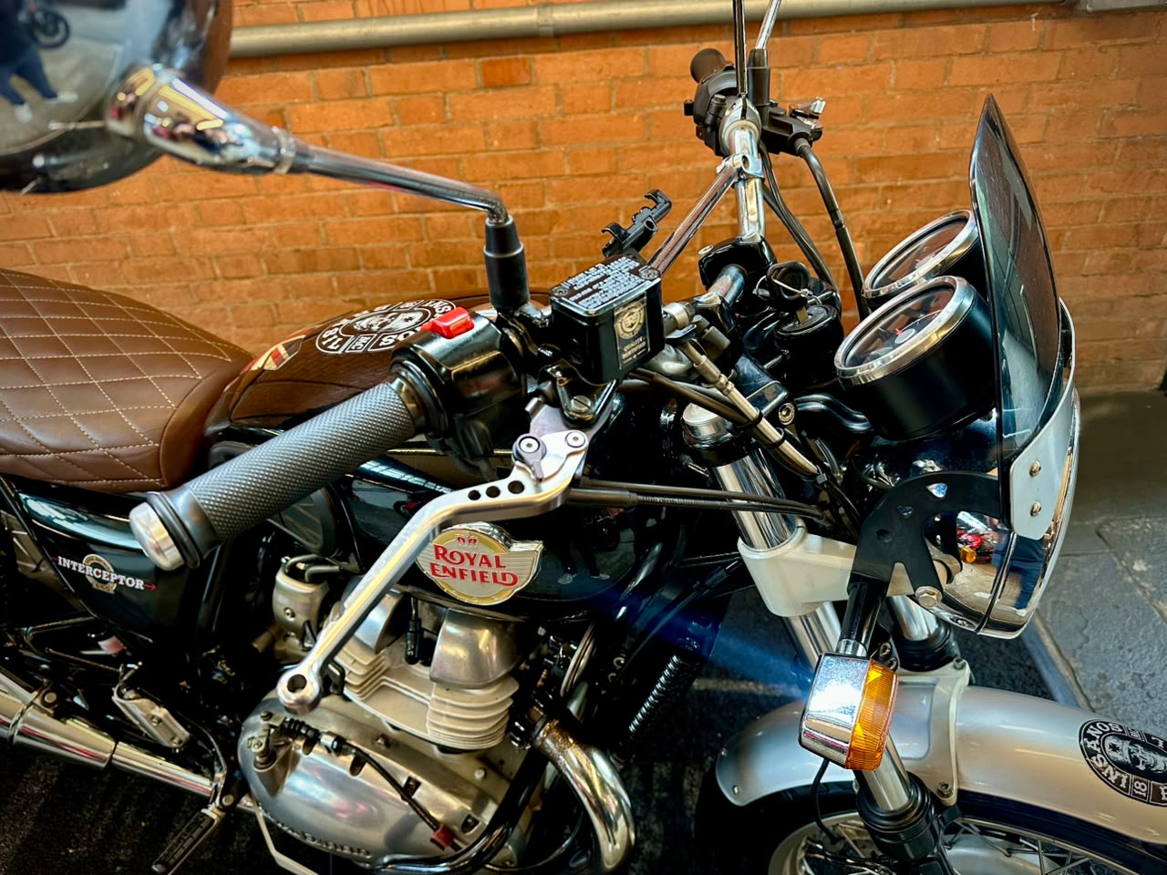 ROYAL ENFIELD INTERCEPTOR 