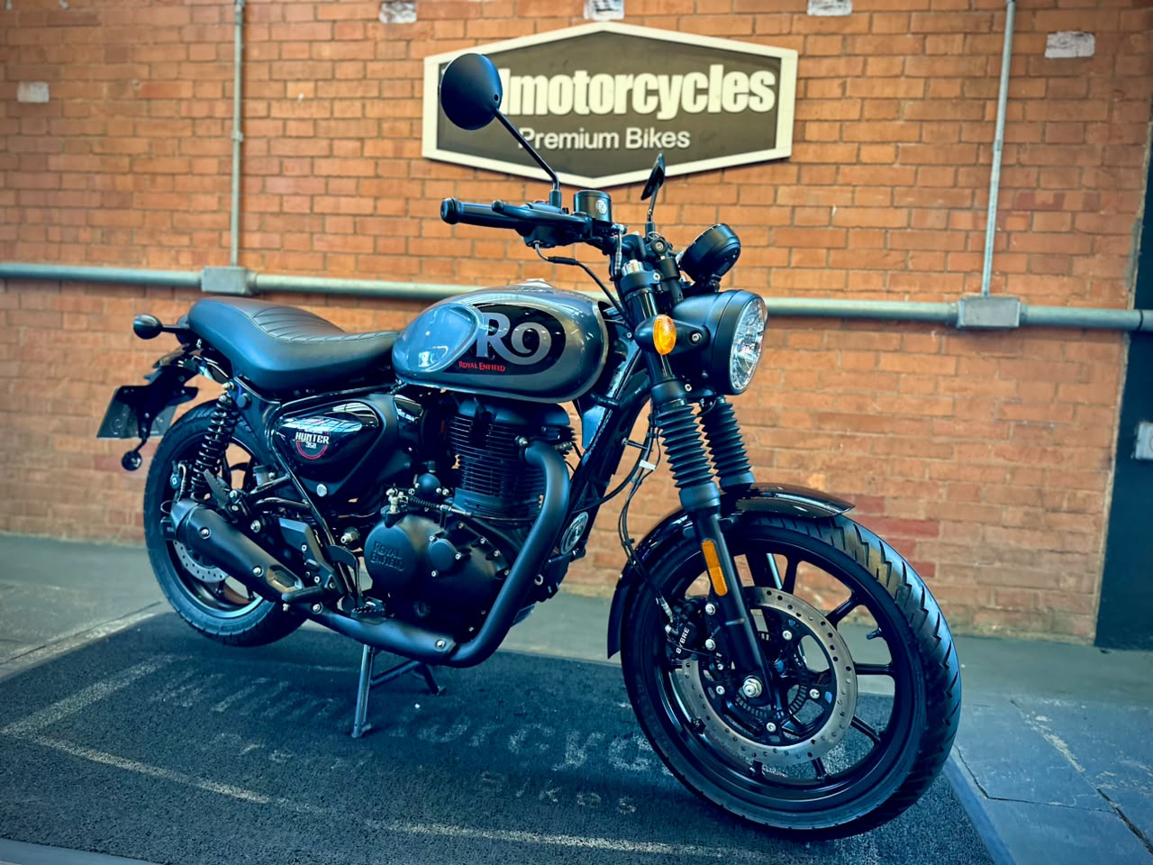 ROYAL ENFIELD HUNTER 350