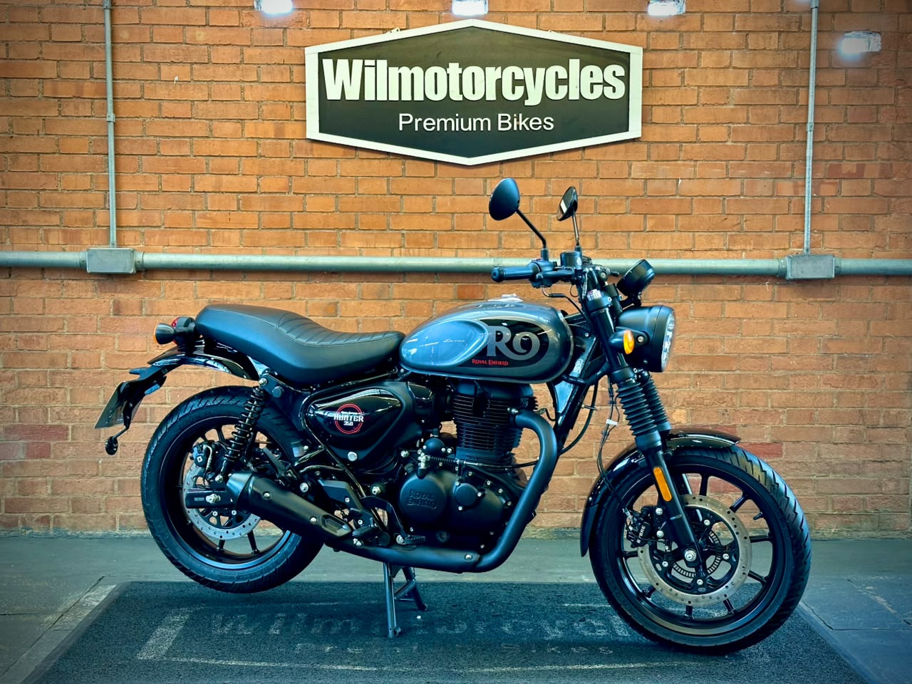 ROYAL ENFIELD HUNTER 350
