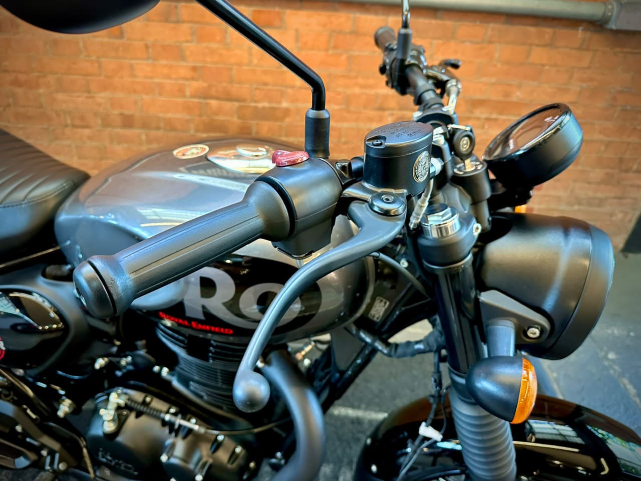 ROYAL ENFIELD HUNTER 350