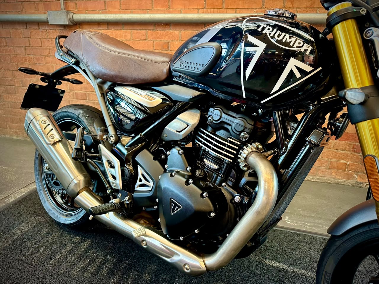 TRIUMPH SPEED 400