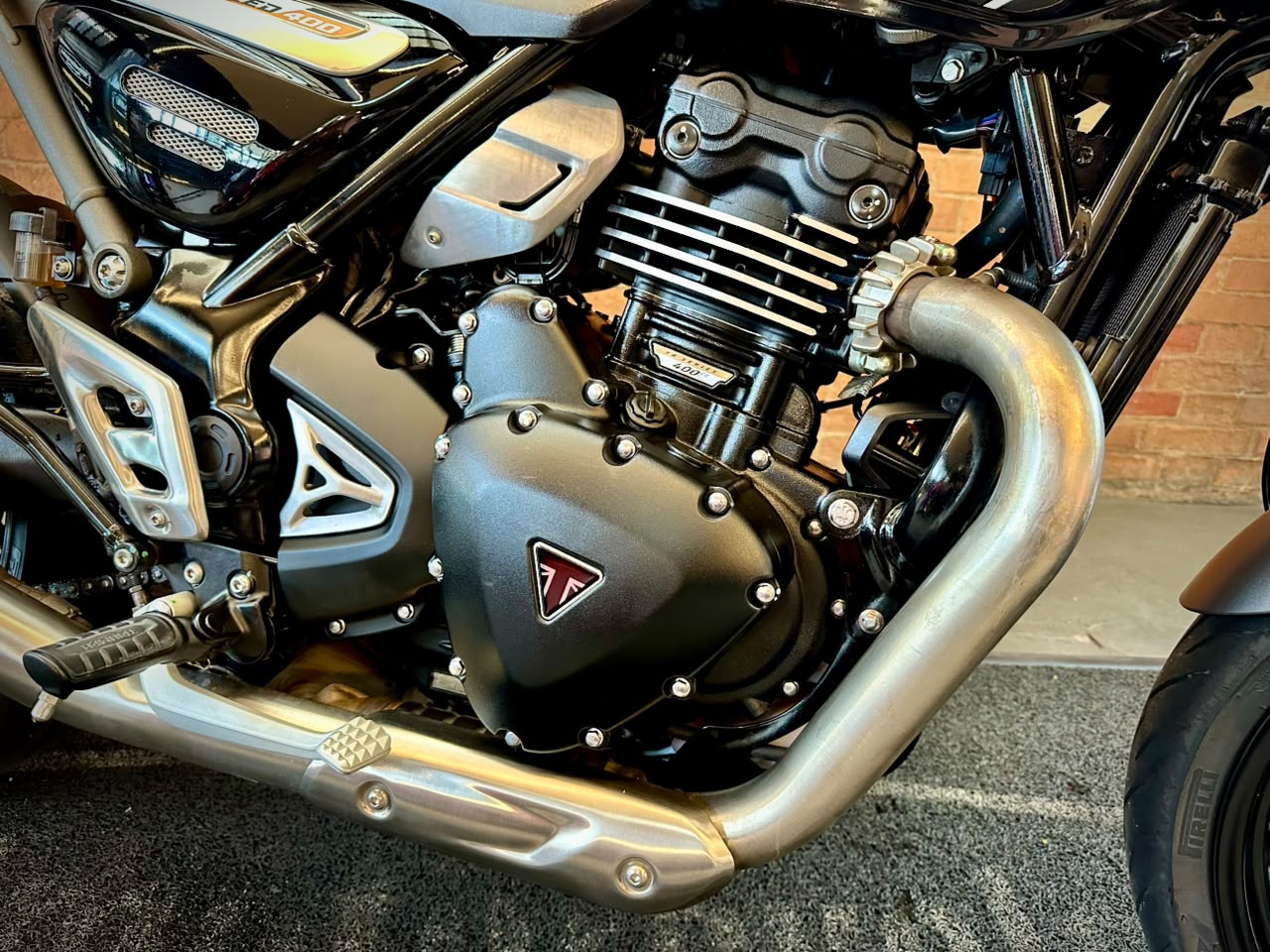 TRIUMPH SPEED 400