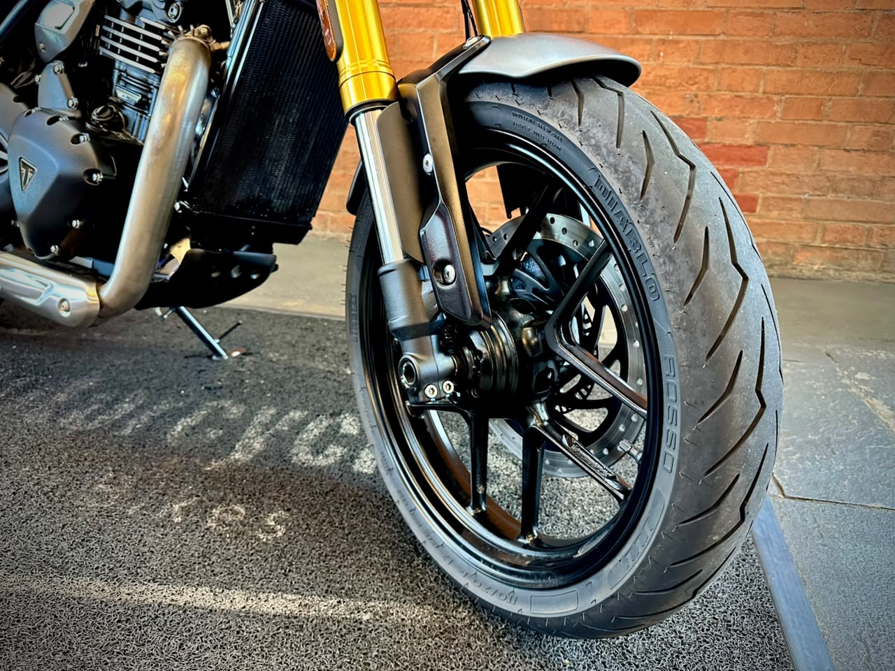 TRIUMPH SPEED 400