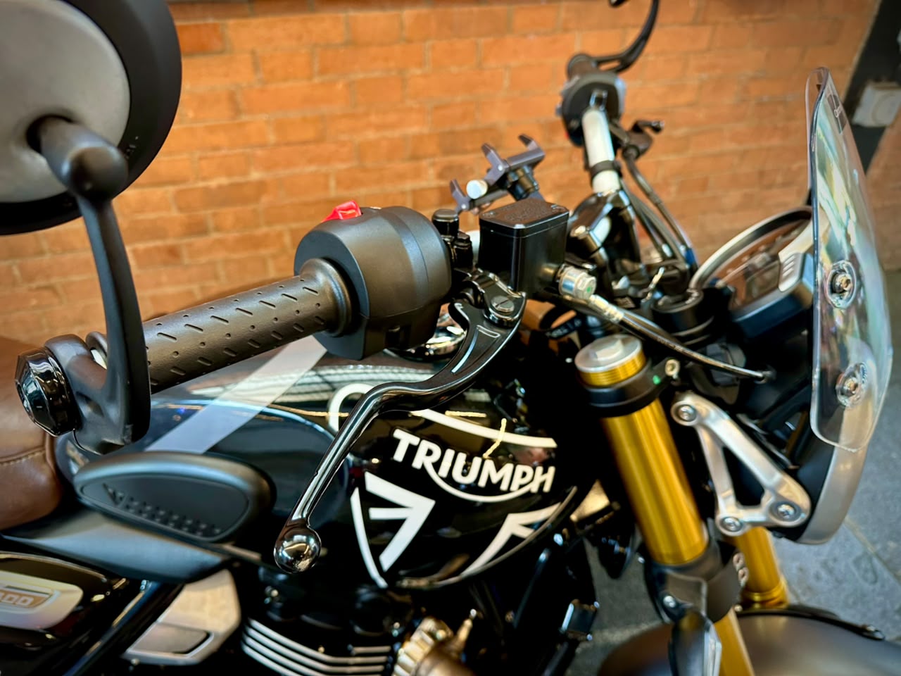 TRIUMPH SPEED 400