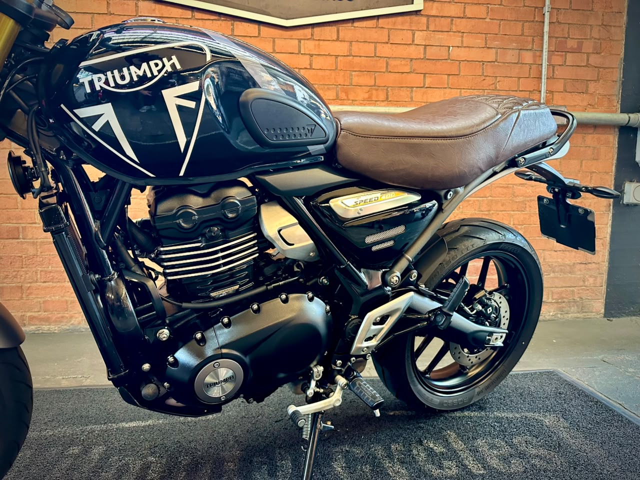 TRIUMPH SPEED 400