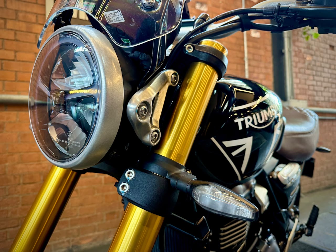 TRIUMPH SPEED 400