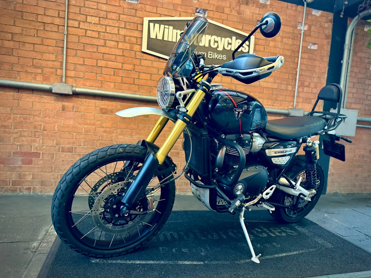 TRIUMPH BONNEVILLE SCRAMBLER 1200 XE