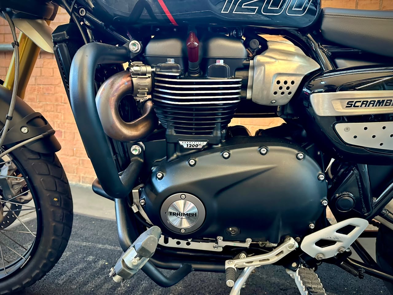 TRIUMPH BONNEVILLE SCRAMBLER 1200 XE