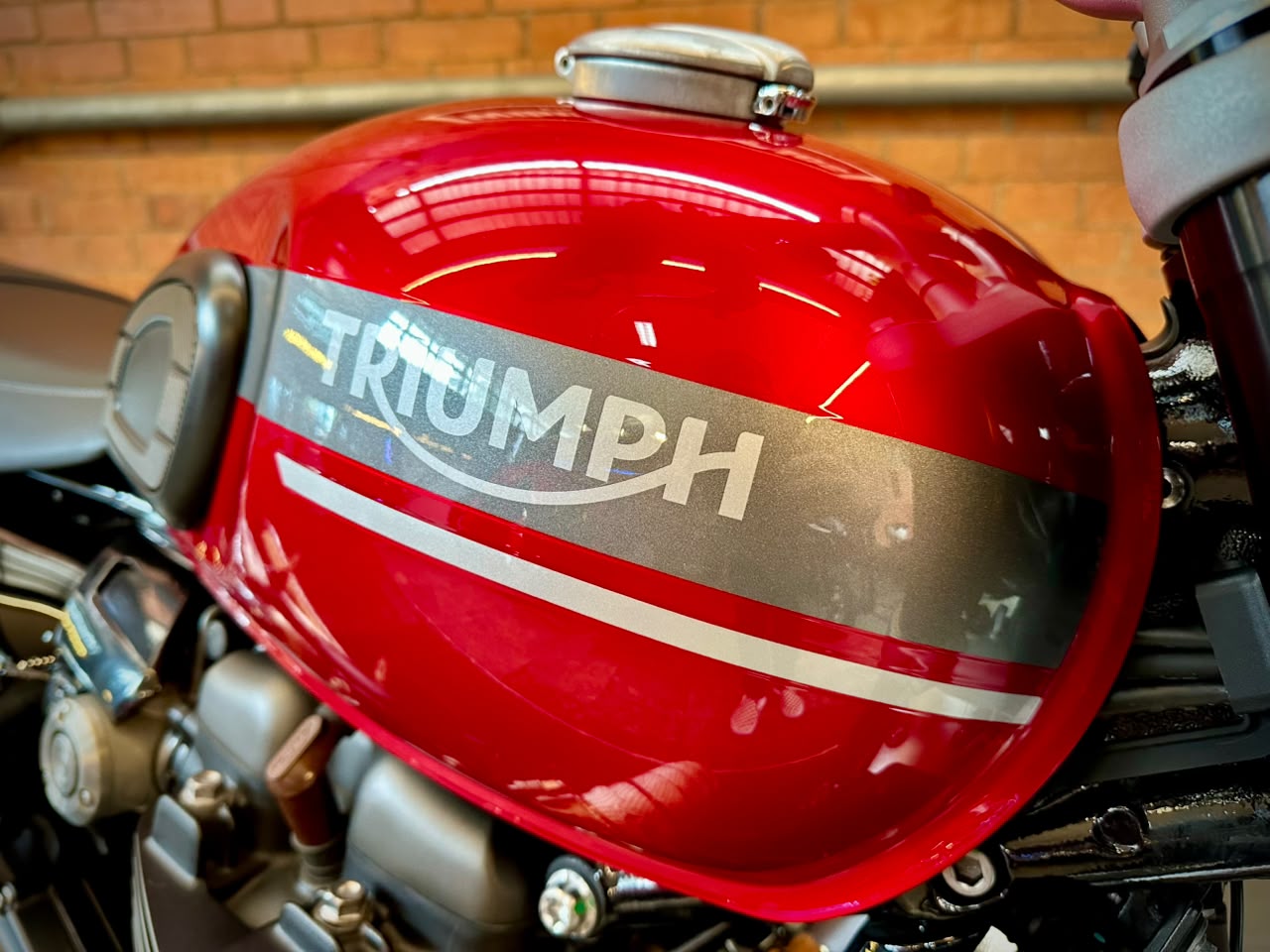 TRIUMPH SPEED TWIN 