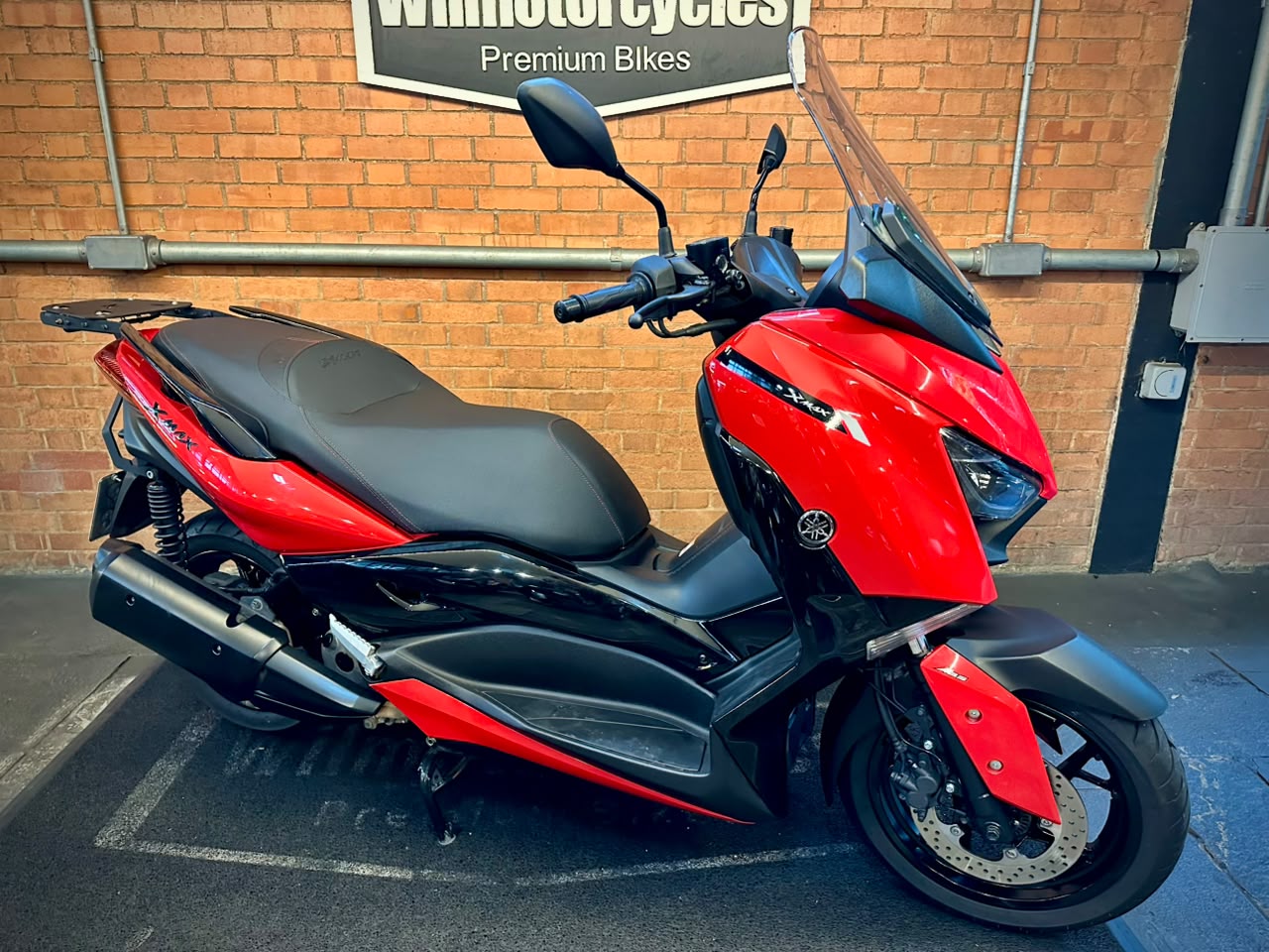 YAMAHA XMAX ABS