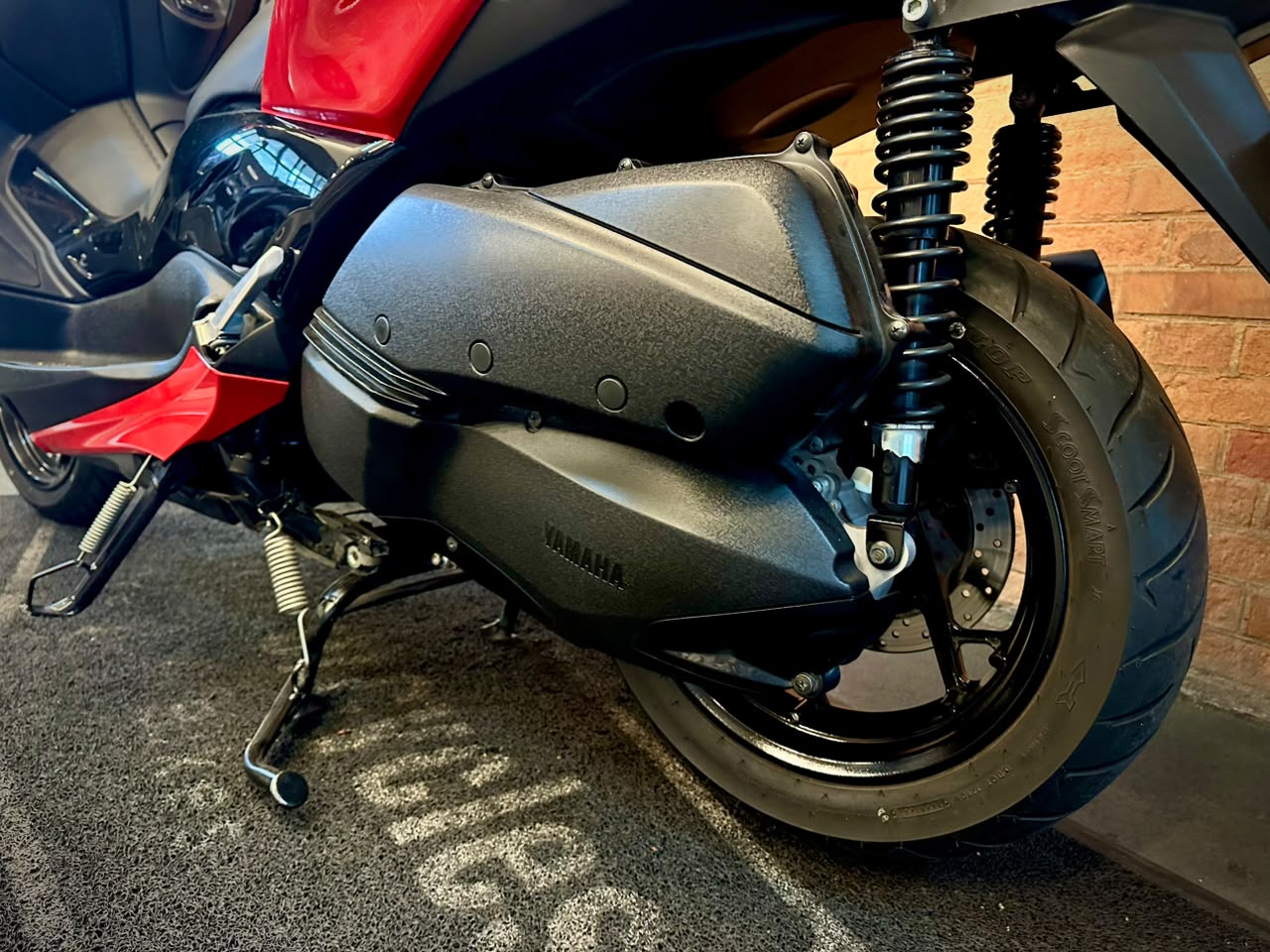 YAMAHA XMAX ABS