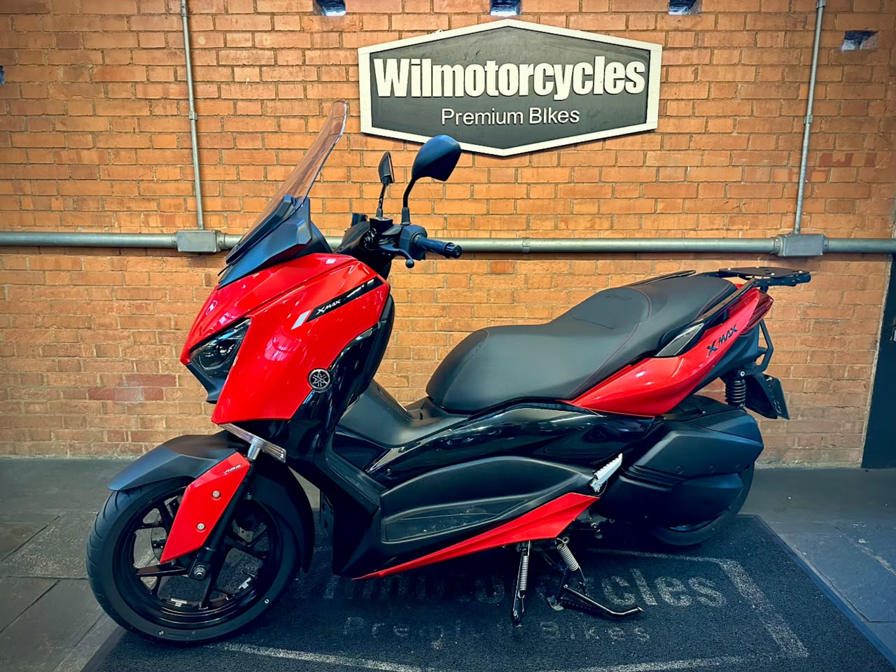 YAMAHA XMAX ABS