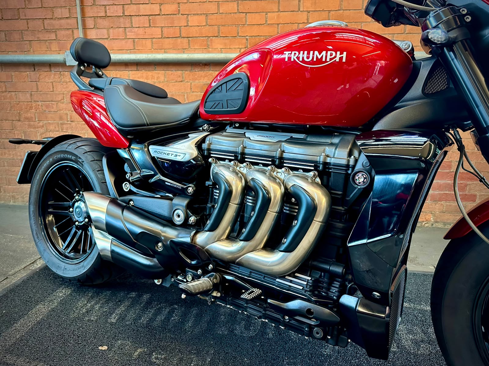 TRIUMPH ROCKET III R