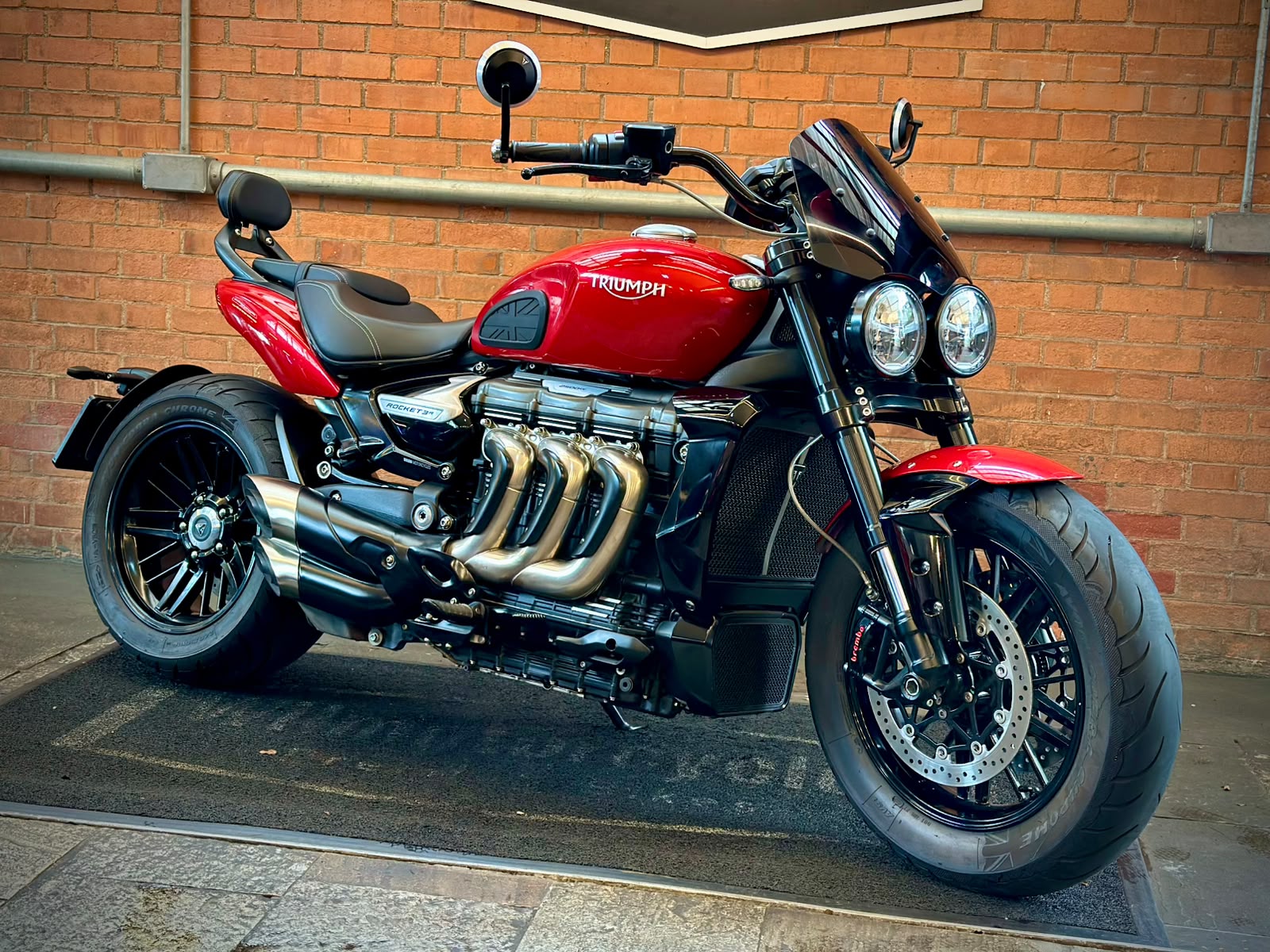 TRIUMPH ROCKET III R