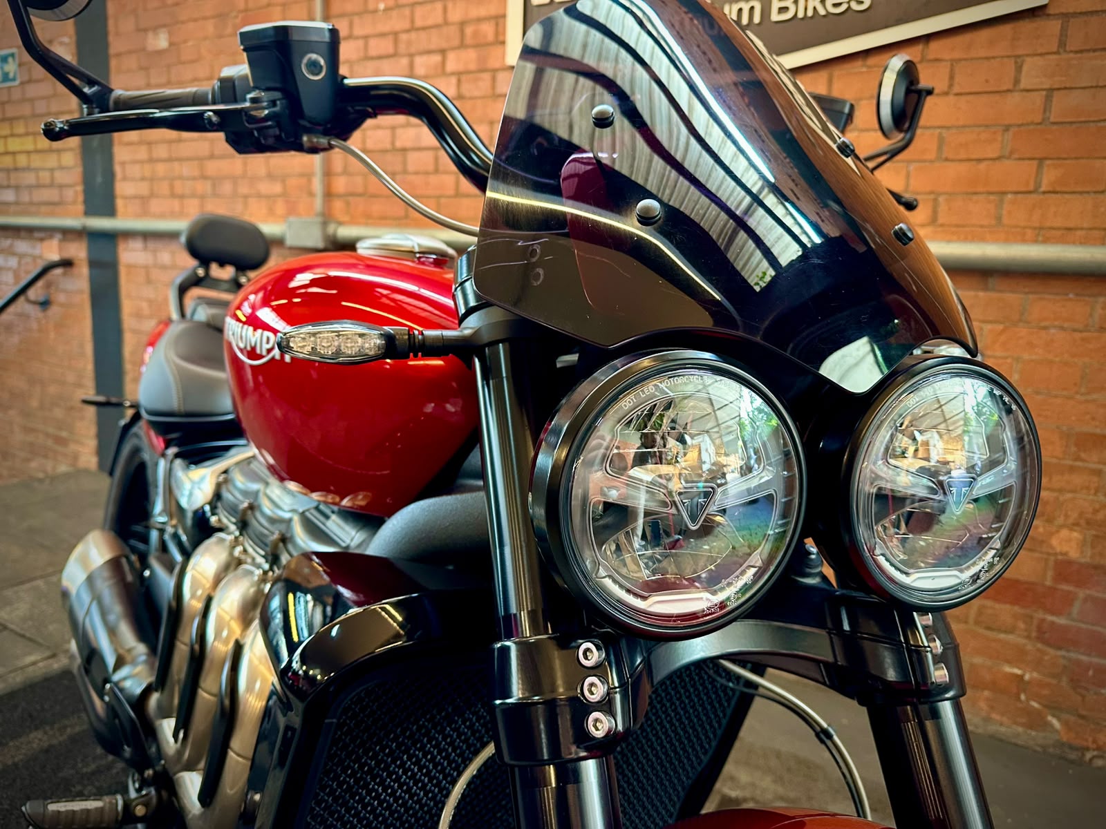 TRIUMPH ROCKET III R