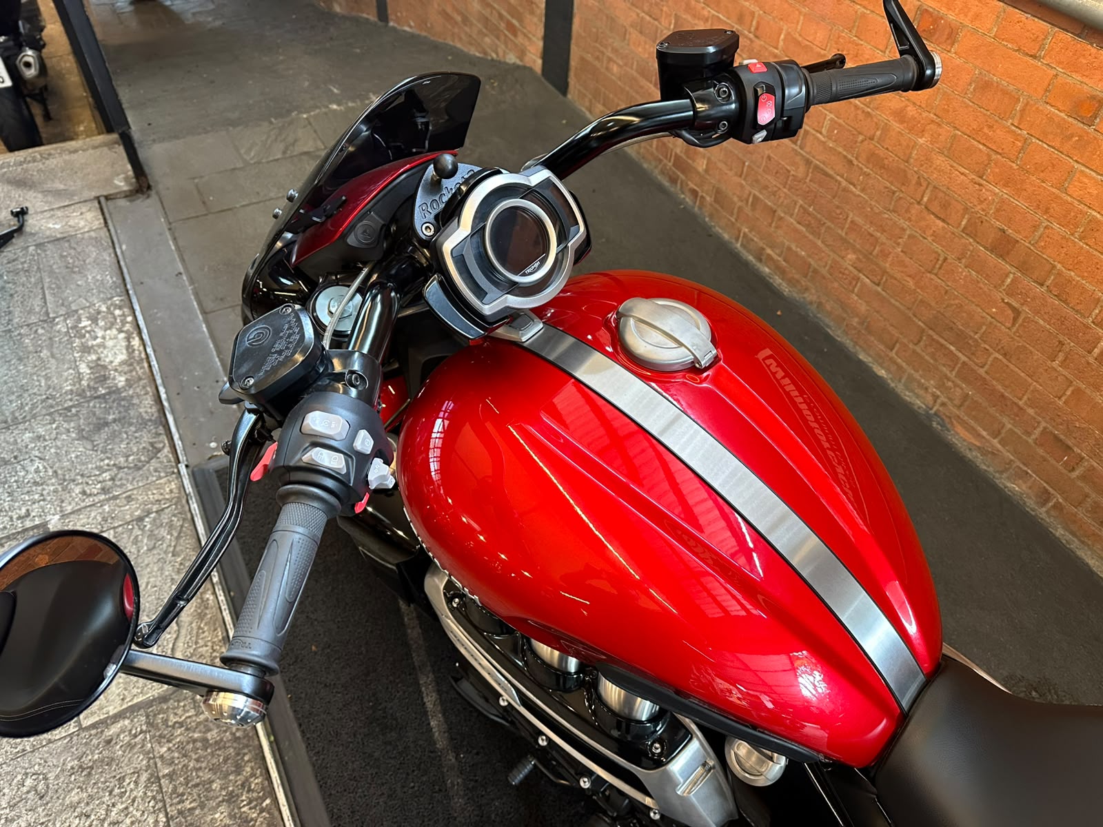 TRIUMPH ROCKET III R