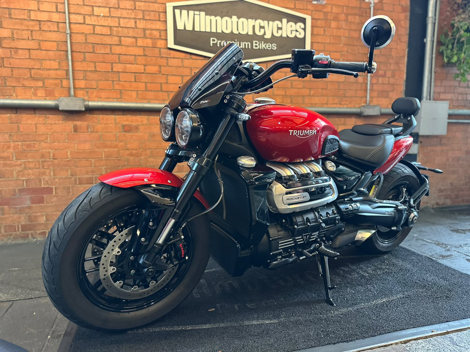 TRIUMPH ROCKET III R