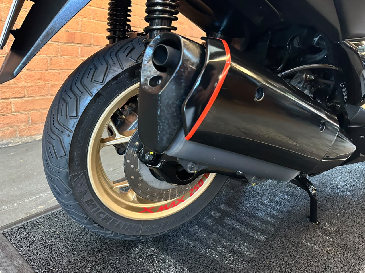 YAMAHA XMAX ABS